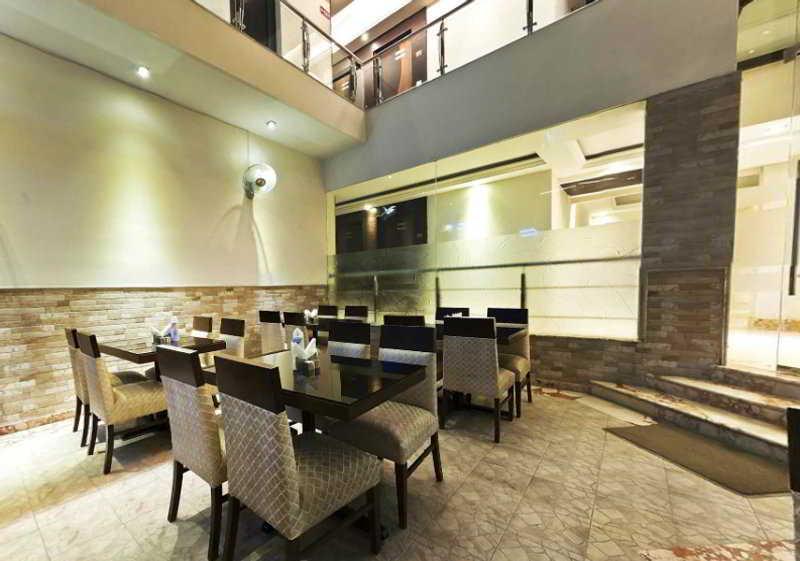 Fabhotel Marble Arch Karol Bagh Deli Exterior foto