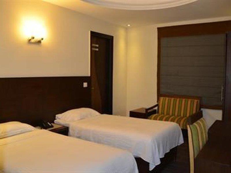 Fabhotel Marble Arch Karol Bagh Deli Exterior foto