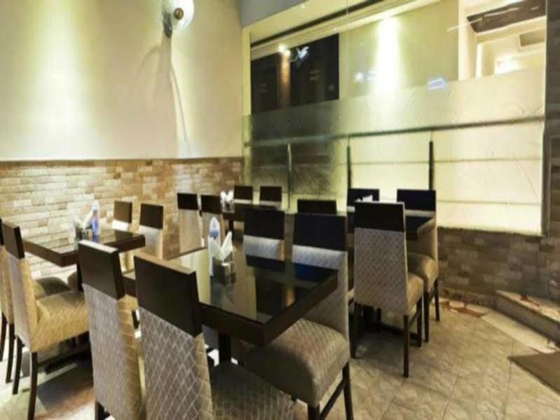Fabhotel Marble Arch Karol Bagh Deli Exterior foto